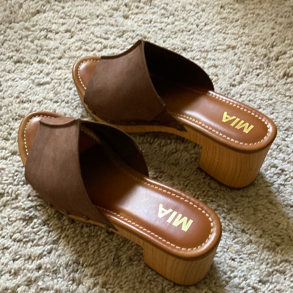 MIA Brown Leather Chunky Vintage Sandals or NWOT